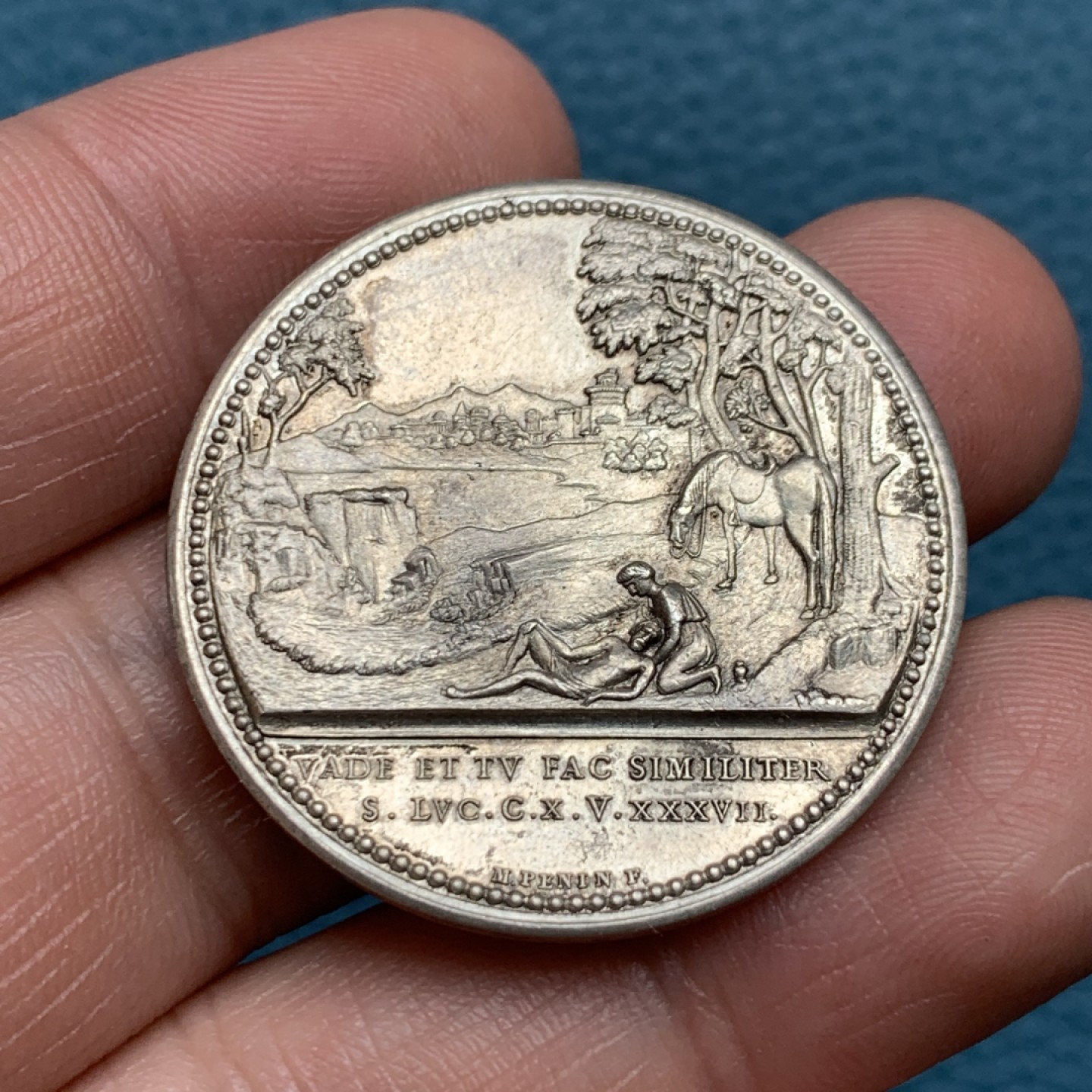 《竞宝斋》第157场-法国八角与章 专场！周日，周一，周四 3场 (全场包邮) 法国银章，里昂药剂师，15.9g，33.6mm，丰饶角边铭，细节丰富的景观，底板好