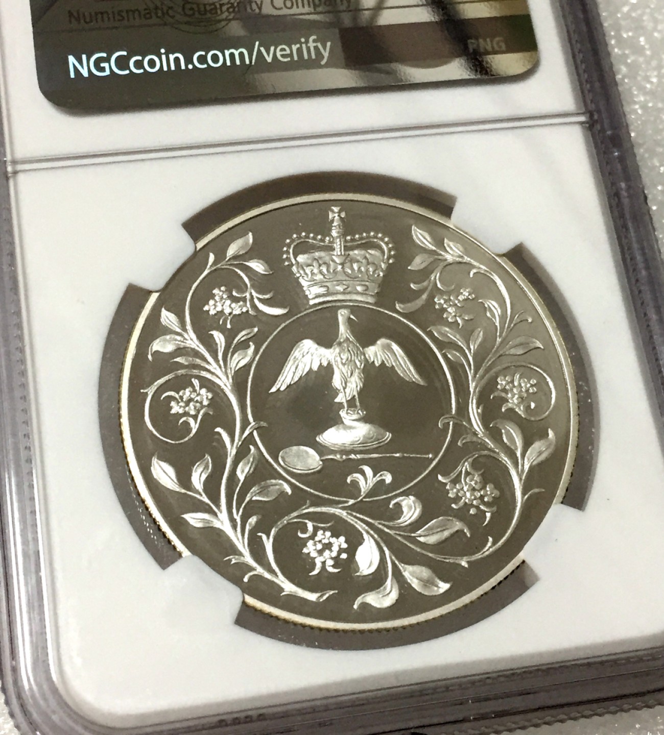 方圆集藏第四期专场 10829-NGC68英国1977年伊丽莎白女王登基25周年银禧