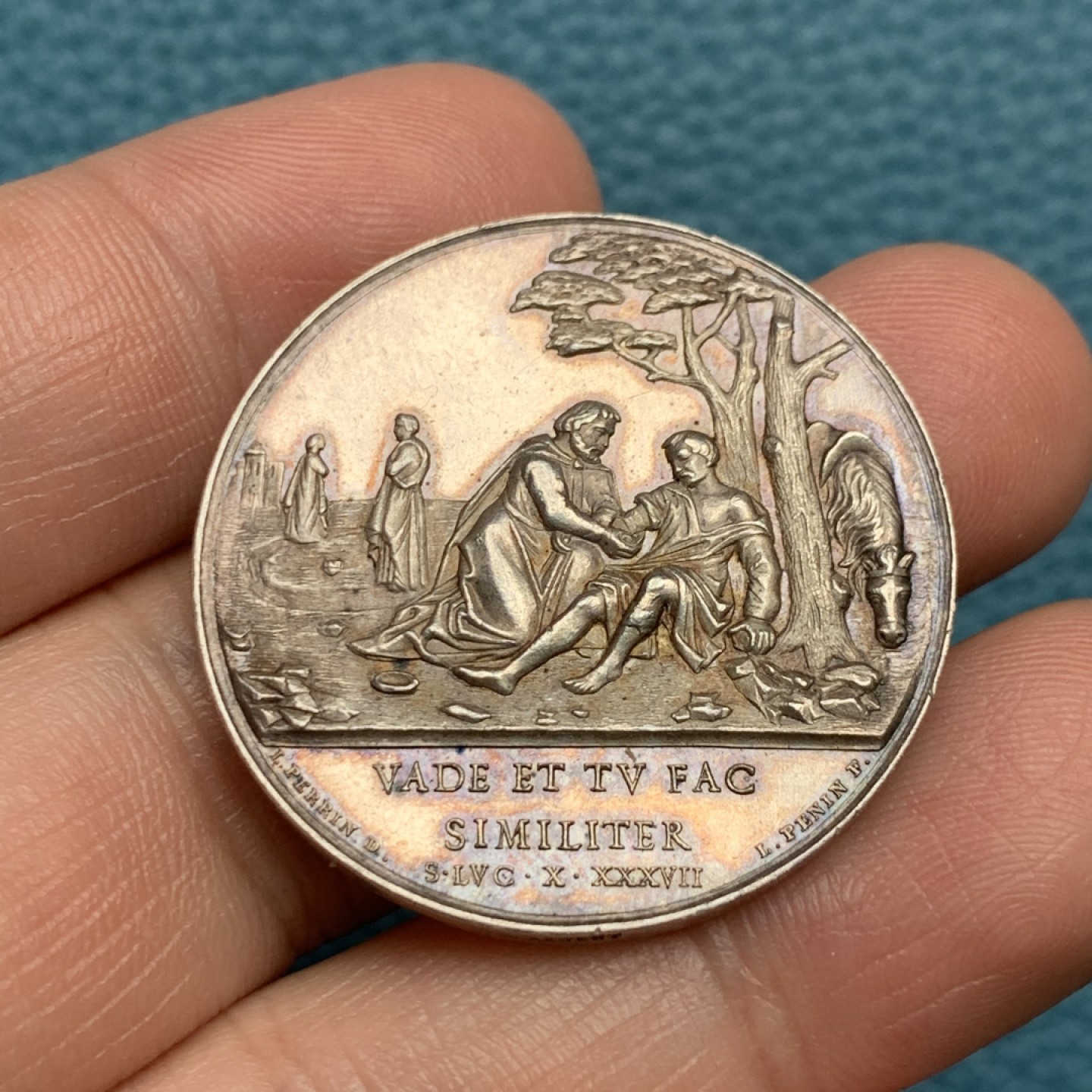 《竞宝斋》第157场-法国八角与章 专场！周日，周一，周四 3场 (全场包邮) 法国银章，里昂药剂师，15.3g，33.6mm，蜜蜂边铭，同样的细节丰富