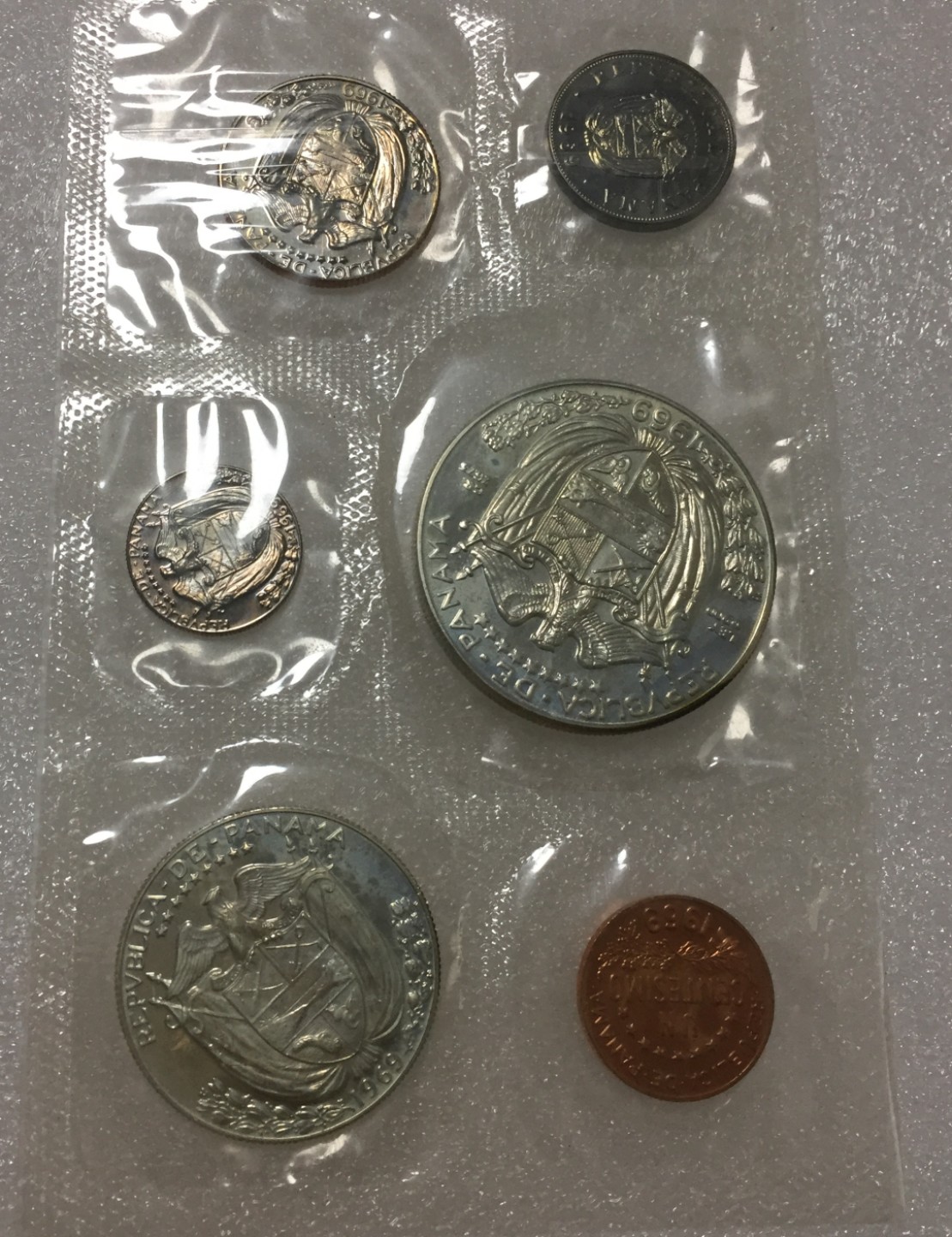 方圆集藏第四期专场 11424-外国1969巴拿马精制币限量套装 