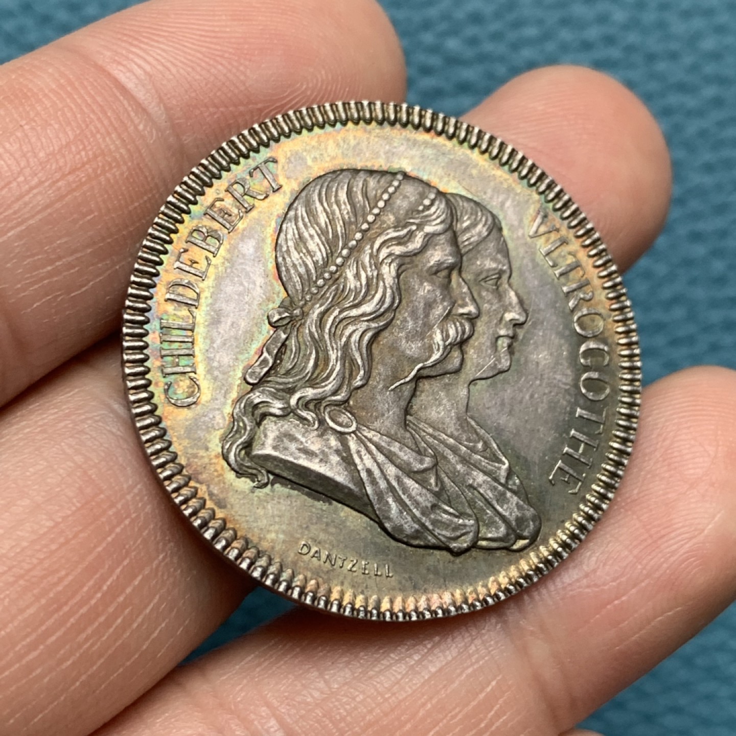 《竞宝斋》第157场-法国八角与章 专场！周日，周一，周四 3场 (全场包邮) 法国银章，里昂霍皮塔夫平民管理委员会希尔德贝尔特夫妇，16.1g，35mm，蜜蜂边铭，五彩黄油光，底板好