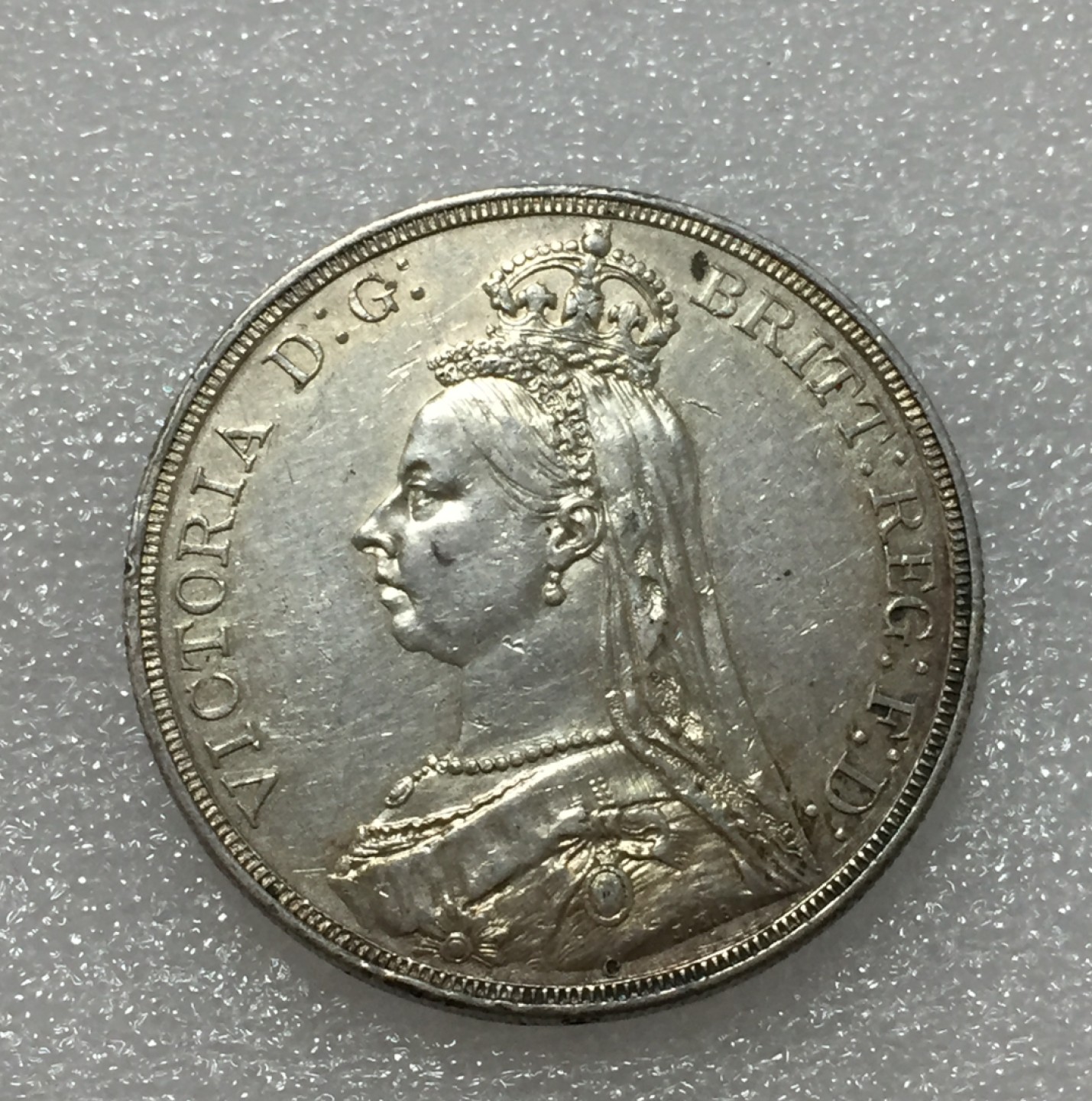 方圆集藏第四期专场 8436-英国1887年维多利亚女王高冠版马剑银币登基50周年