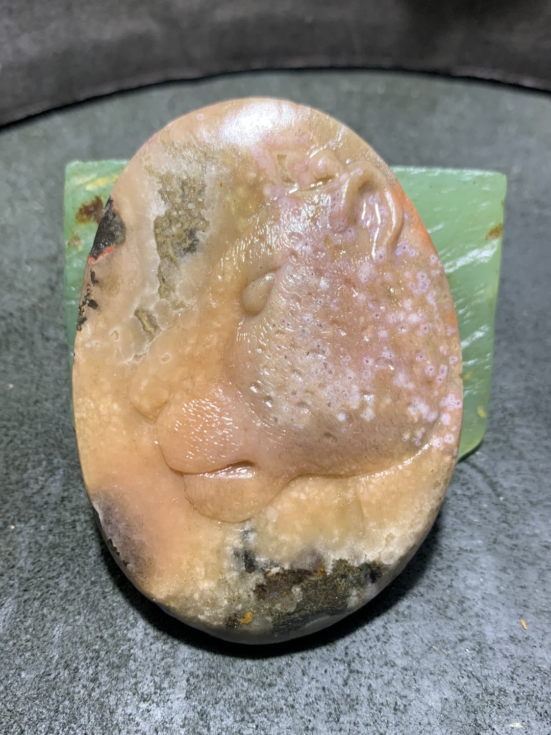 精美亚光原皮战国红玛瑙手工雕刻金钱豹把件一个