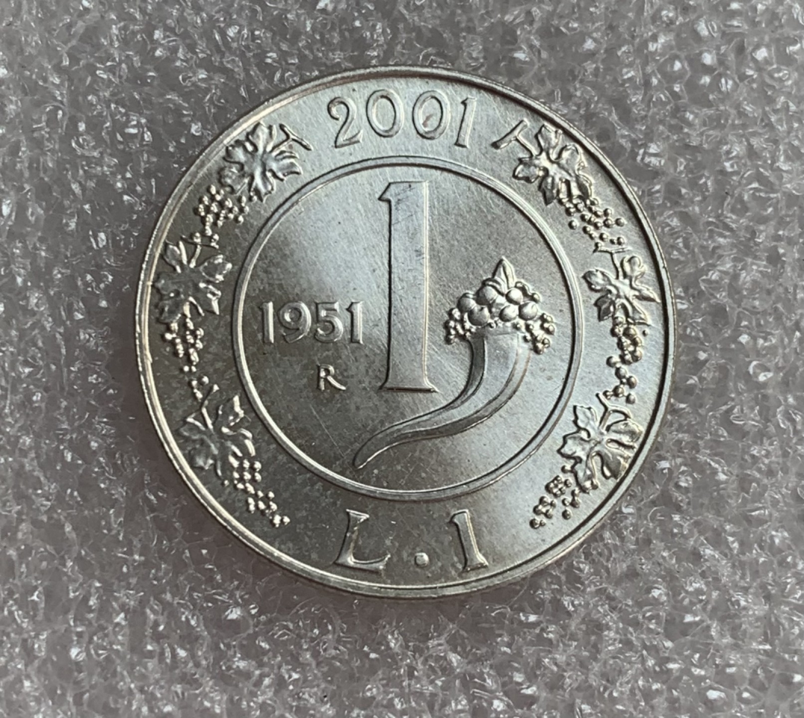 瓶子🏺第88期拍卖会 意大利2001年最后1里拉纪念银币