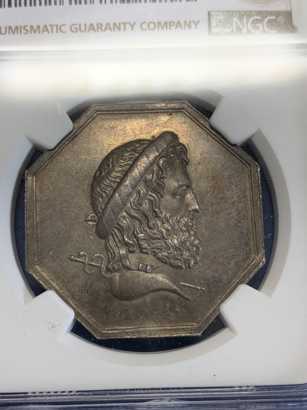 《竞宝斋》第157场-法国八角与章 专场！周日，周一，周四 3场 (全场包邮) NGC-MS64法国八角银质代币,维希医学会，正面是西方医学之父希波克拉底，蜜蜂边铭