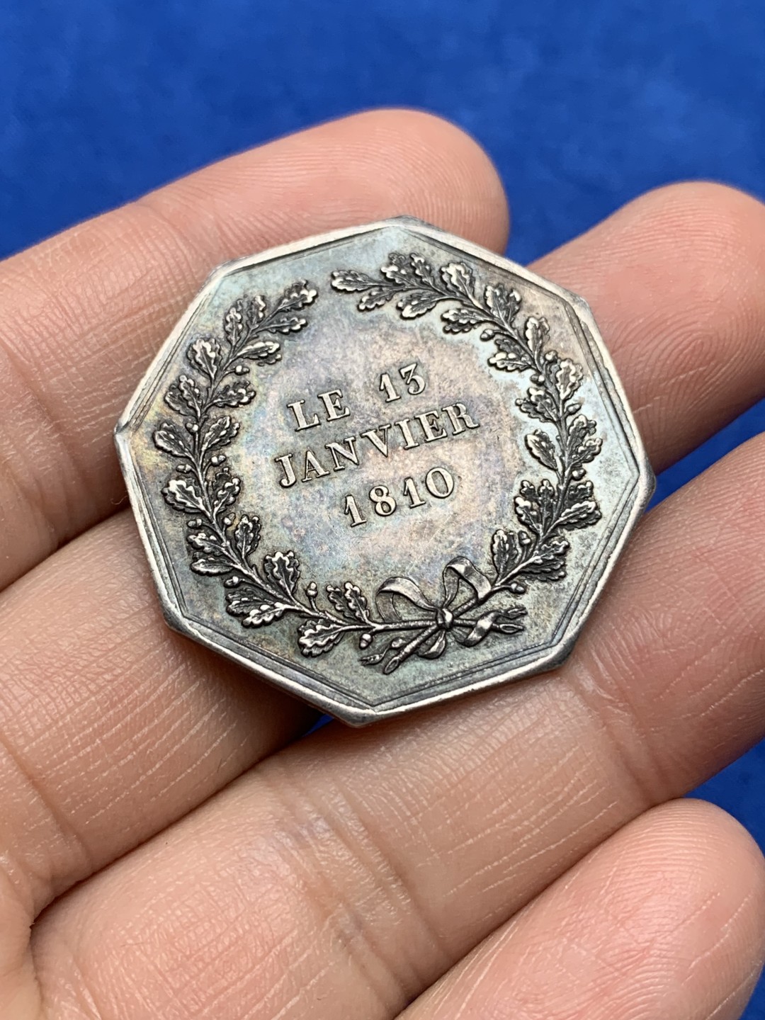《竞宝斋》第157场-法国八角与章 专场！周日，周一，周四 3场 (全场包邮) 法国八角银质代币，砌体承包商商会，12.24g，32.7mm，无边铭，老包浆