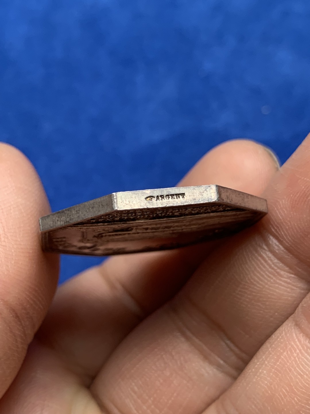 《竞宝斋》第157场-法国八角与章 专场！周日，周一，周四 3场 (全场包邮) 法国八角银质代币，波尔多商会，20.12g，33.6mm，手指边铭，金色包浆