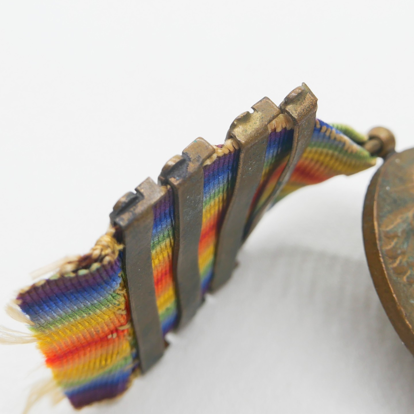 交易所2023-4-22群拍 美国一战胜利奖章，4勋条