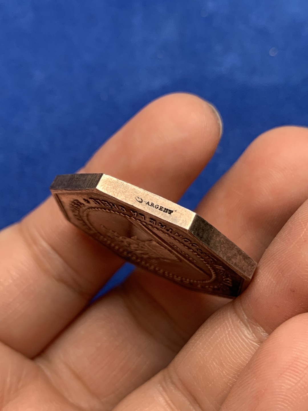 《竞宝斋》第157场-法国八角与章 专场！周日，周一，周四 3场 (全场包邮) 法国八角银质代币，冰雹保险公司，22.58g，33.8mm，丰饶角边铭。