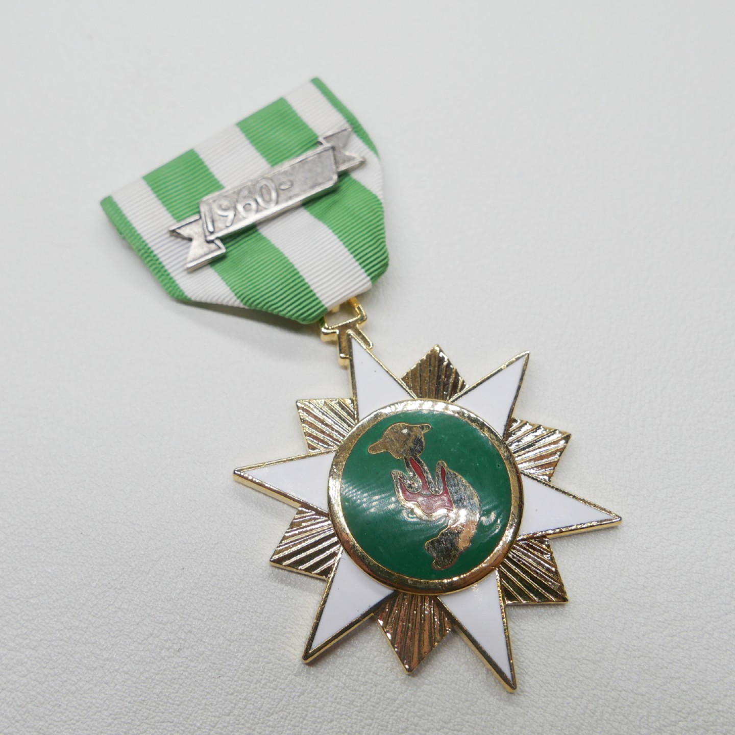 交易所2023-4-22群拍 南越越战战役奖章