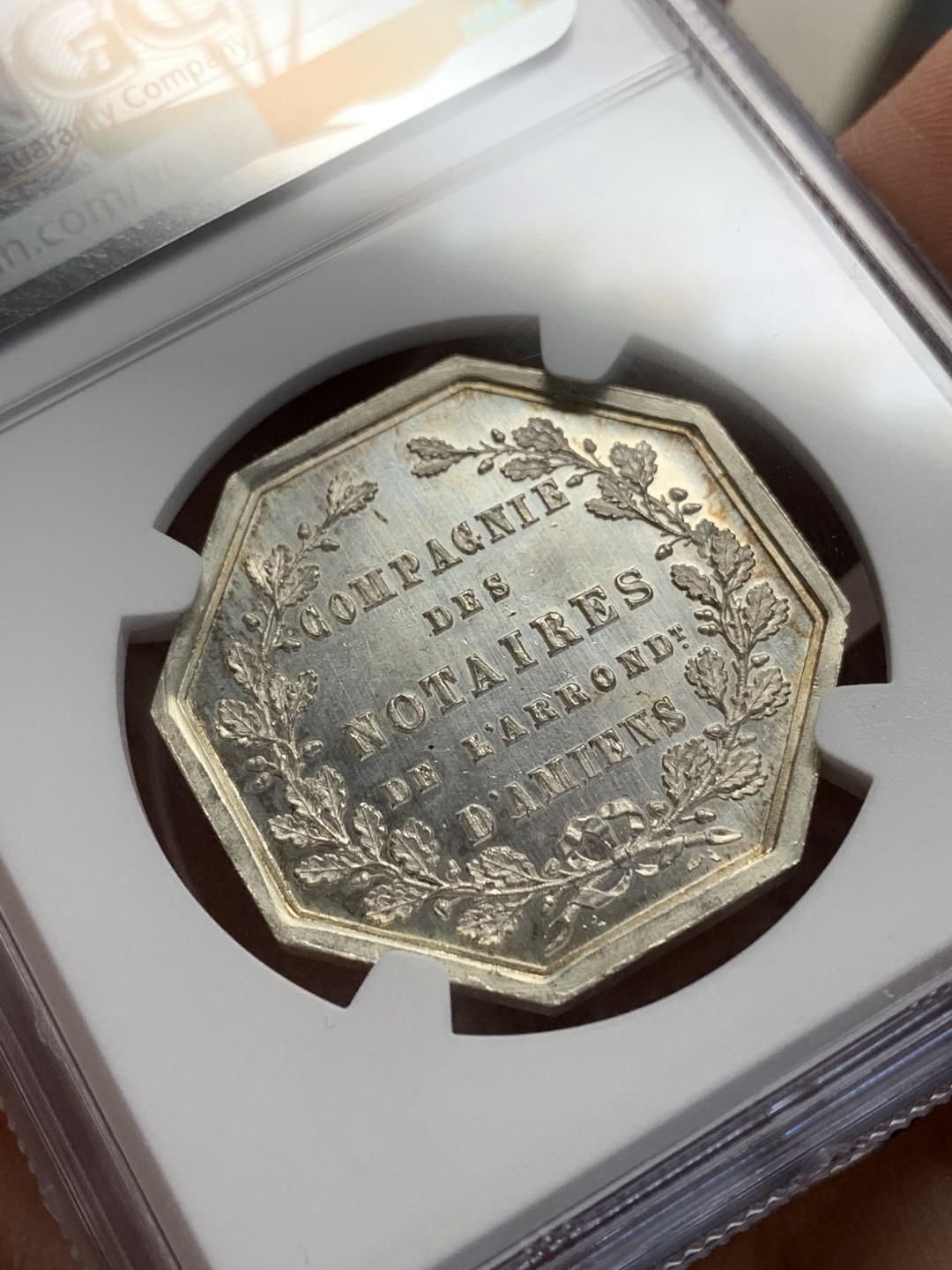 《竞宝斋》第157场-法国八角与章 专场！周日，周一，周四 3场 (全场包邮) NGC-MS64 法国 八角银质代币 亚眠地区公证人，淡淡包浆呈霜面效果