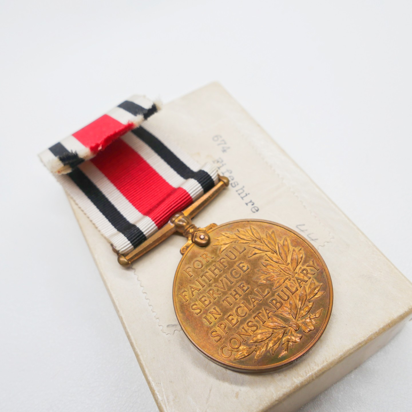 交易所2023-4-22群拍 英国志愿警察长期服役奖章，乔治六世版，原盒