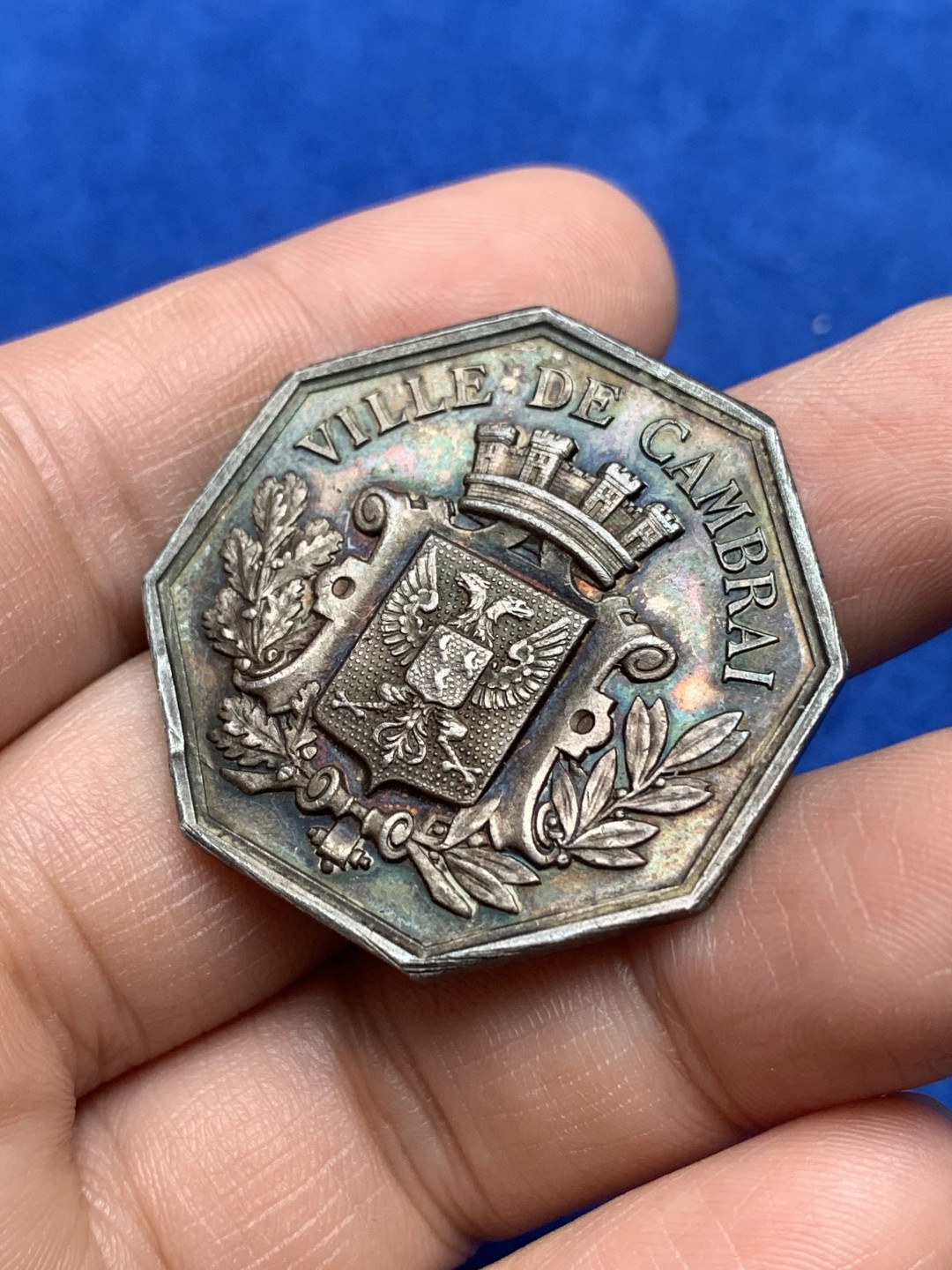 《竞宝斋》第157场-法国八角与章 专场！周日，周一，周四 3场 (全场包邮) 法国八角银质代币，康布雷商会，双头鹰纹章，18.33g，35.7mm，丰饶角边铭，五彩包浆