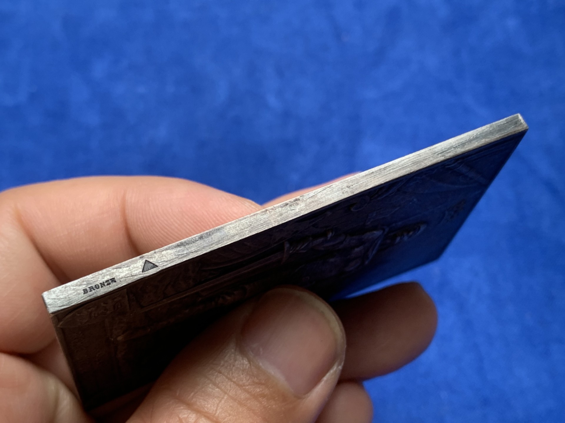 《竞宝斋》第157场-法国八角与章 专场！周日，周一，周四 3场 (全场包邮) 法国方形镀银铜章，1911年诺曼底公国基金会，纪念建国千年，第一代诺曼底公爵罗伦，背面城市景观，85.07g，48.3*70.3mm