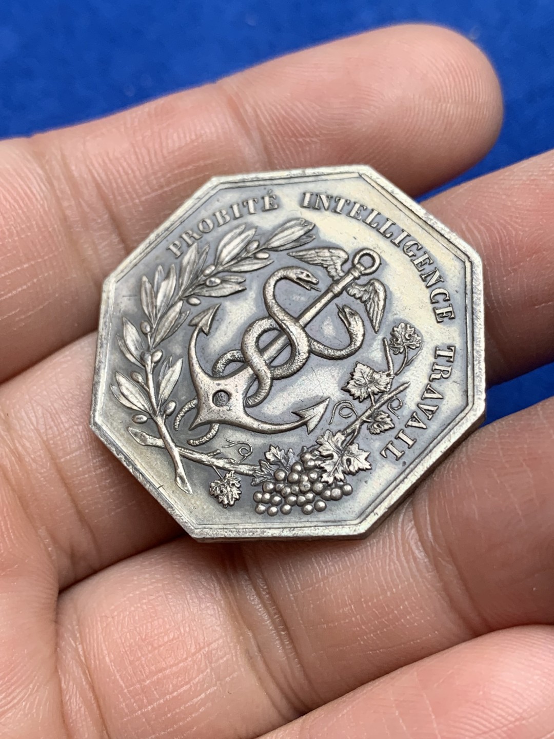 《竞宝斋》第157场-法国八角与章 专场！周日，周一，周四 3场 (全场包邮) 法国八角银质代币，蒙彼利埃商会，19.27g，33.5mm，丰饶角边铭