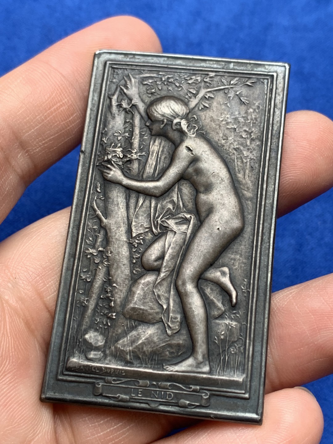 《竞宝斋》第157场-法国八角与章 专场！周日，周一，周四 3场 (全场包邮) 法国方形银章，迪耶普的《巢》，59.41g，66*37.5mm，丰饶角边铭