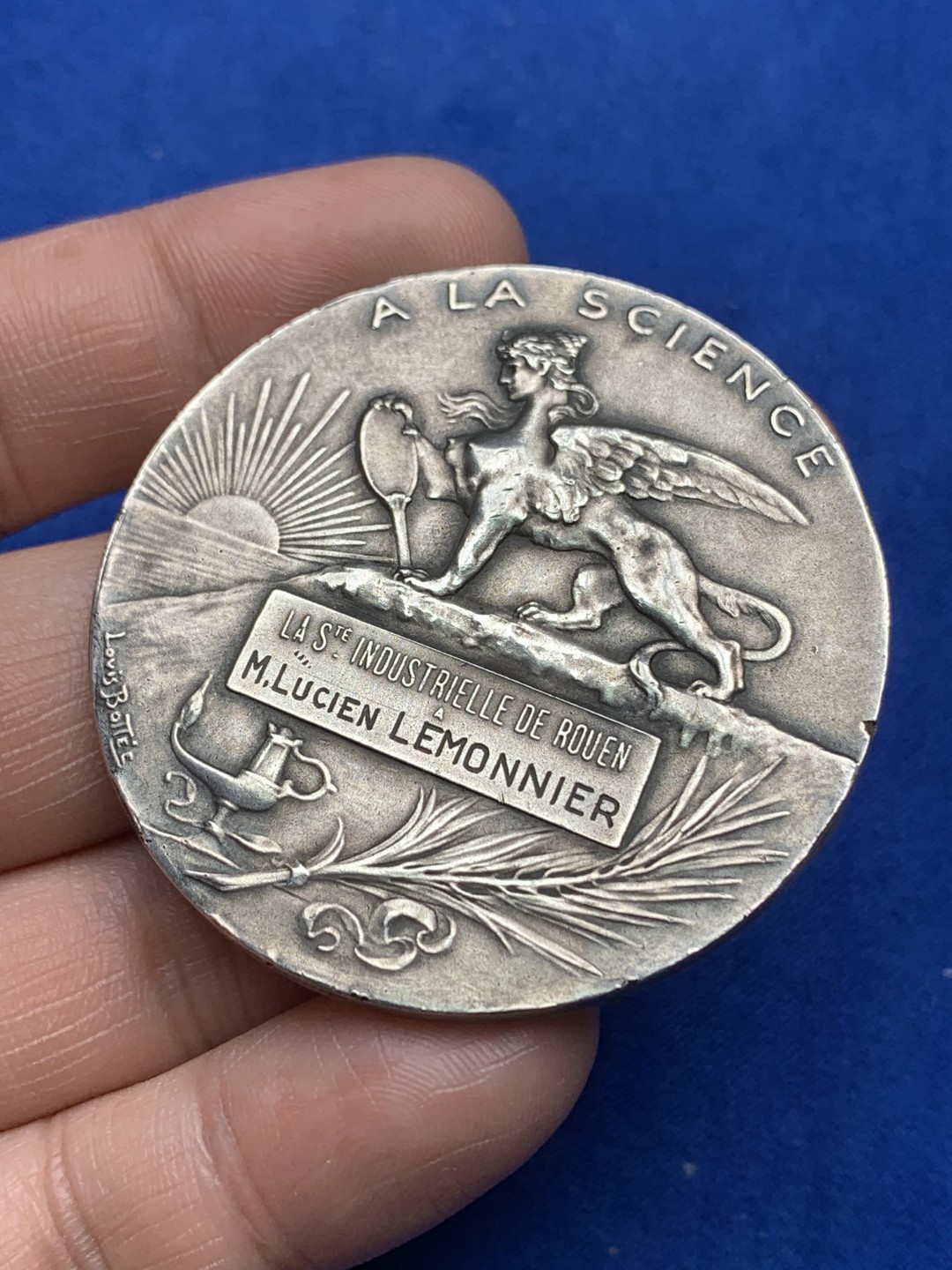 《竞宝斋》第157场-法国八角与章 专场！周日，周一，周四 3场 (全场包邮) 法国银章，鲁昂工业协会，对于科学的奖励，背面是狮身人面的施芬克斯，60.88g，50.3mm，丰饶角边铭