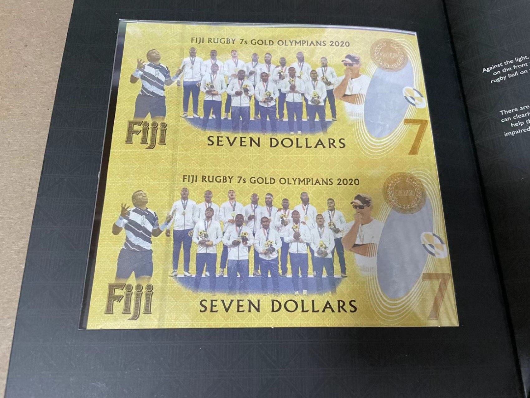 【Blue Auction】✨世界纸币精拍第316期——周日畅拍场 【ZZZ冠 连体钞 原装带册】斐济 2020年7元纪念钞 全新UNC