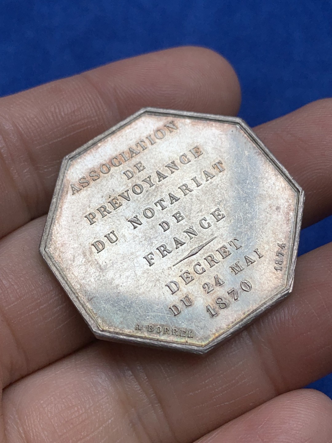 《竞宝斋》第157场-法国八角与章 专场！周日，周一，周四 3场 (全场包邮) 法国八角银质代币，1870年公证人优先协会，智慧女神雅典娜和一对母子，19.88g，35.8mm，丰饶角边铭，金色包浆