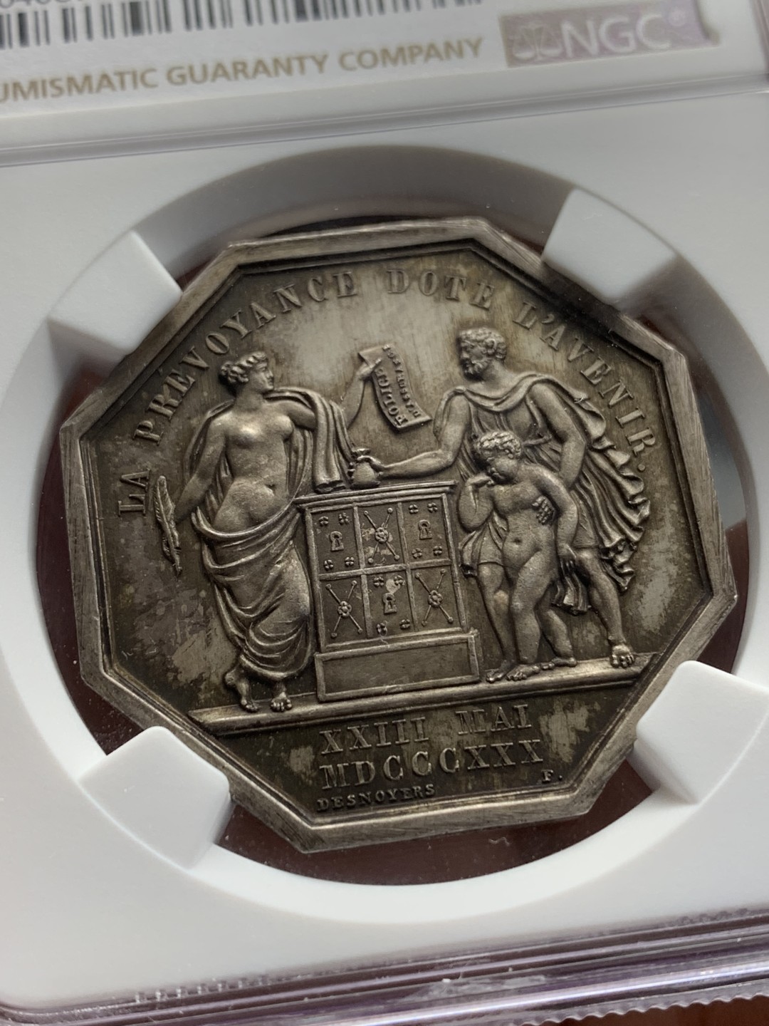 《竞宝斋》第157场-法国八角与章 专场！周日，周一，周四 3场 (全场包邮) NGC-MS65 法国 八角银质代币 国家火灾保险公司，蜜蜂边铭（1860-1879）罕见的底板异常干净且金红色漂亮的包浆，难得一见的极品