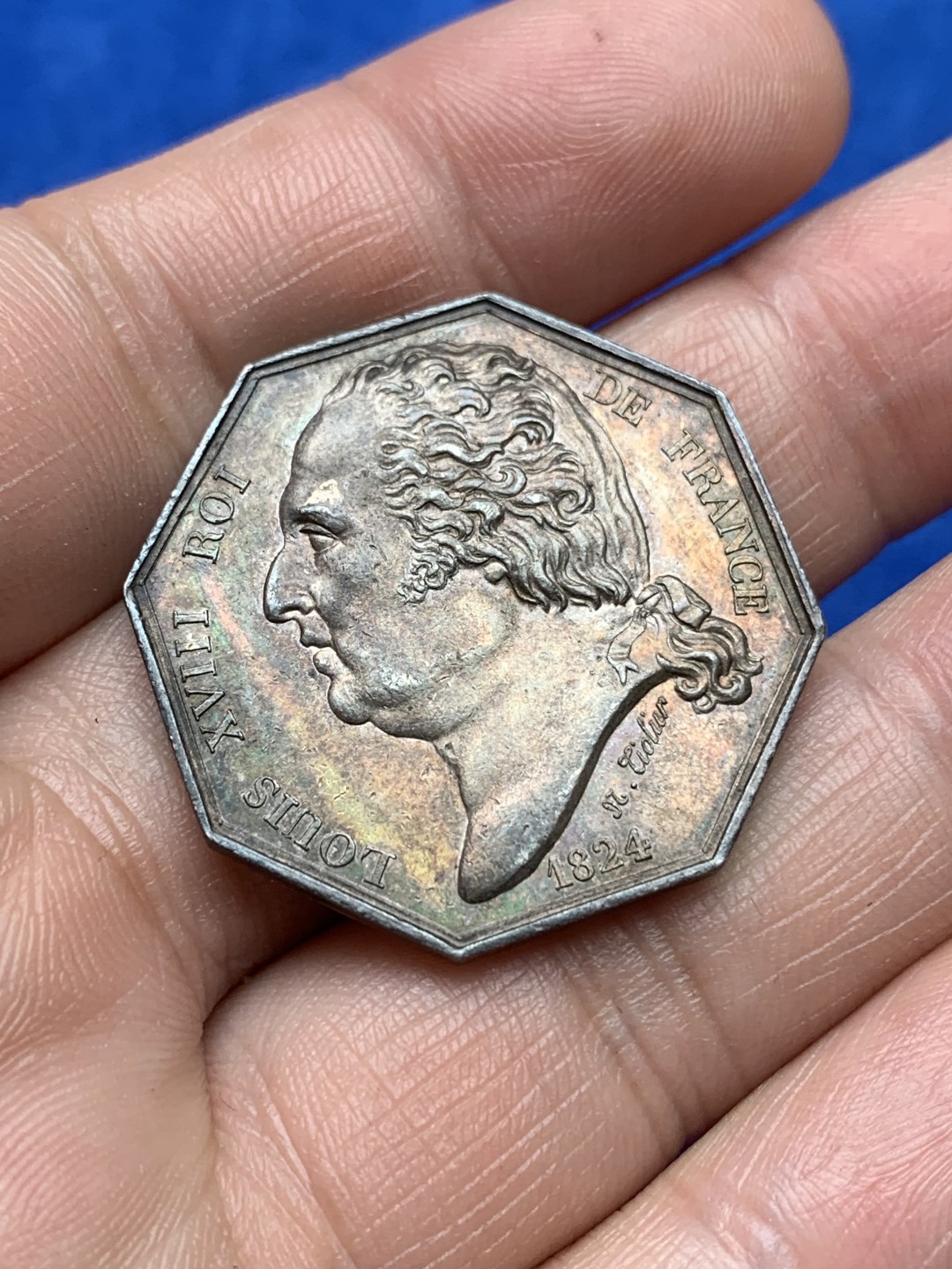 《竞宝斋》第157场-法国八角与章 专场！周日，周一，周四 3场 (全场包邮) 法国八角银质代币，1824年诺曼底地区勒阿弗尔市政委员会，正面路易十八，背面典型的地区火龙纹章，13.19g，31.8mm，早期无边铭，原味金黄包浆