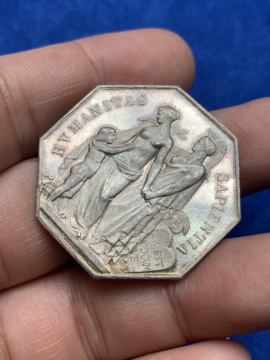 《竞宝斋》第157场-法国八角与章 专场！周日，周一，周四 3场 (全场包邮) 法国八角银质代币，1870年公证人优先协会，智慧女神雅典娜和一对母子，19.88g，35.8mm，丰饶角边铭，金色包浆