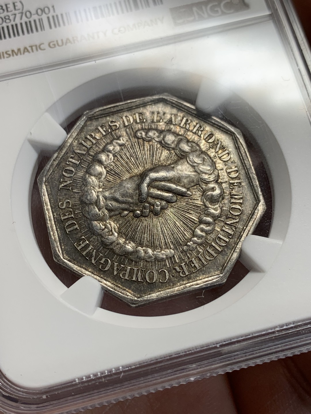 《竞宝斋》第157场-法国八角与章 专场！周日，周一，周四 3场 (全场包邮) NGC-MS64 法国八角银质代币 阿比维尔地区公证人，蜜蜂边铭，手上经脉栩栩如生，少见的光芒穿过云层版
