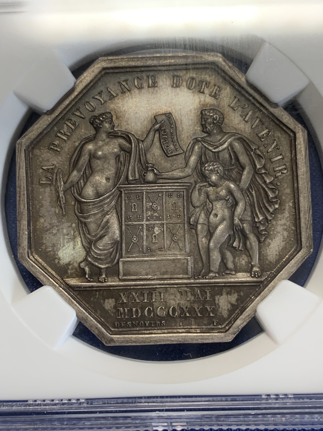 《竞宝斋》第157场-法国八角与章 专场！周日，周一，周四 3场 (全场包邮) NGC-MS65 法国 八角银质代币 国家火灾保险公司，蜜蜂边铭（1860-1879）罕见的底板异常干净且金红色漂亮的包浆，难得一见的极品