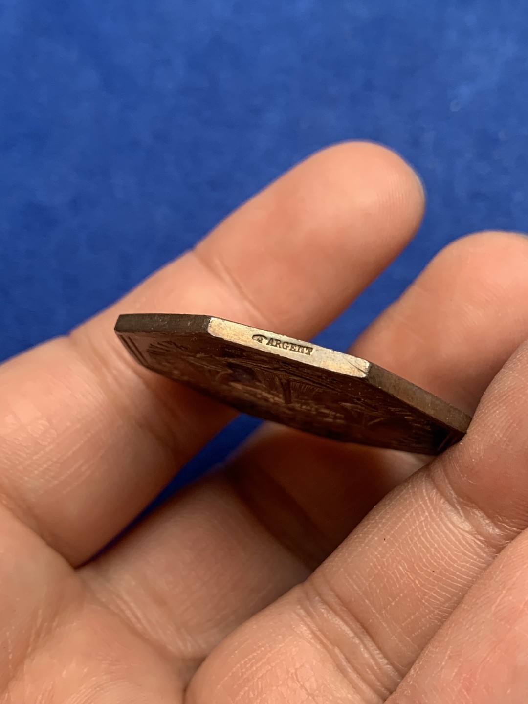 《竞宝斋》第157场-法国八角与章 专场！周日，周一，周四 3场 (全场包邮) 法国 八角银质代币 波尔多火灾互助保险公司，19.45g，35.2mm，手指边铭，原味包浆，有轻磕