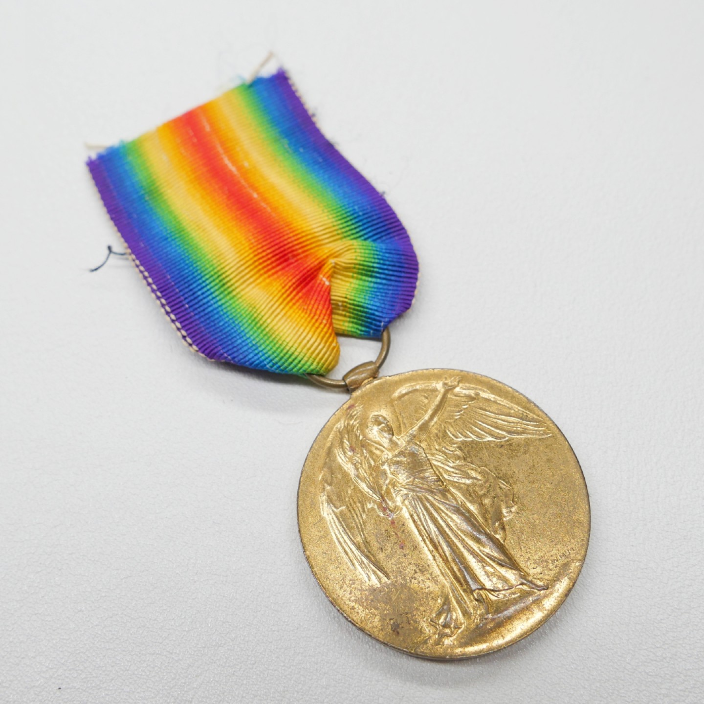 交易所2023-4-22群拍 英国一战胜利奖章，铜质，授予皇家海军霍华德，此人参与中国近代史重要转折