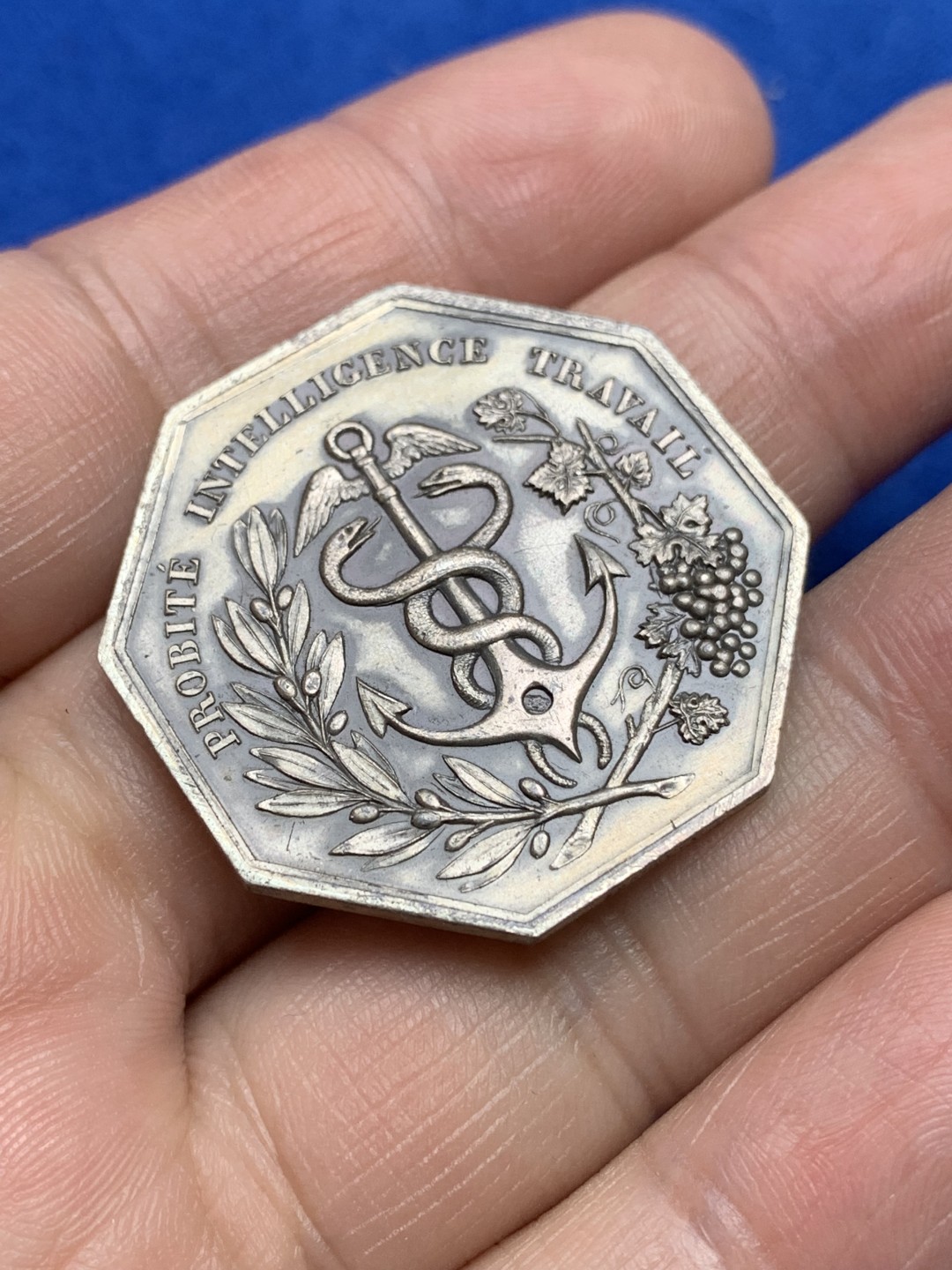 《竞宝斋》第157场-法国八角与章 专场！周日，周一，周四 3场 (全场包邮) 法国八角银质代币，蒙彼利埃商会，19.27g，33.5mm，丰饶角边铭