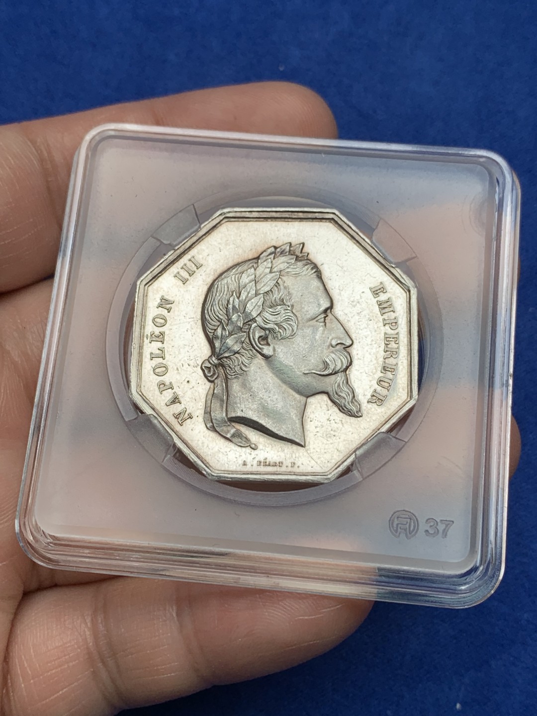 《竞宝斋》第157场-法国八角与章 专场！周日，周一，周四 3场 (全场包邮) 法国八角银质代币，凤凰火灾保险，拿破仑三世，23.4g，36mm，手指边铭