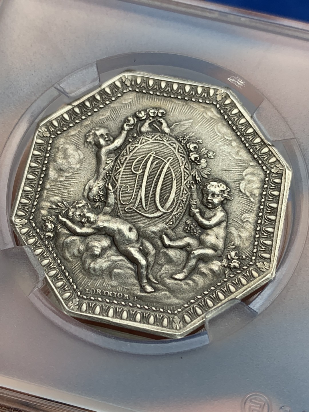 《竞宝斋》第157场-法国八角与章 专场！周日，周一，周四 3场 (全场包邮) 法国八角银质代币，婚章三个小天使，16.21g，33.8mm，丰饶角边铭