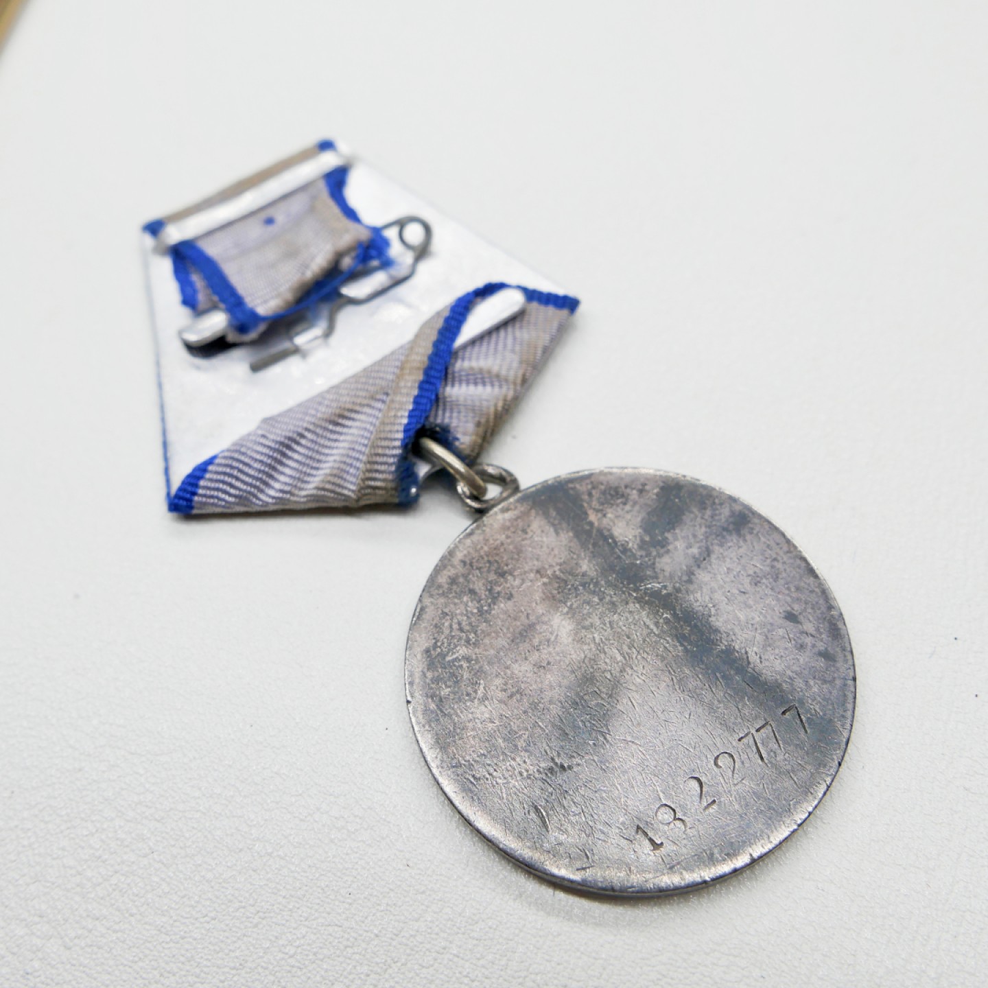 交易所2023-4-22群拍 开卡翻译！苏联双勇敢红星勋章套章，均为银质，小挂改大挂，9万极小号