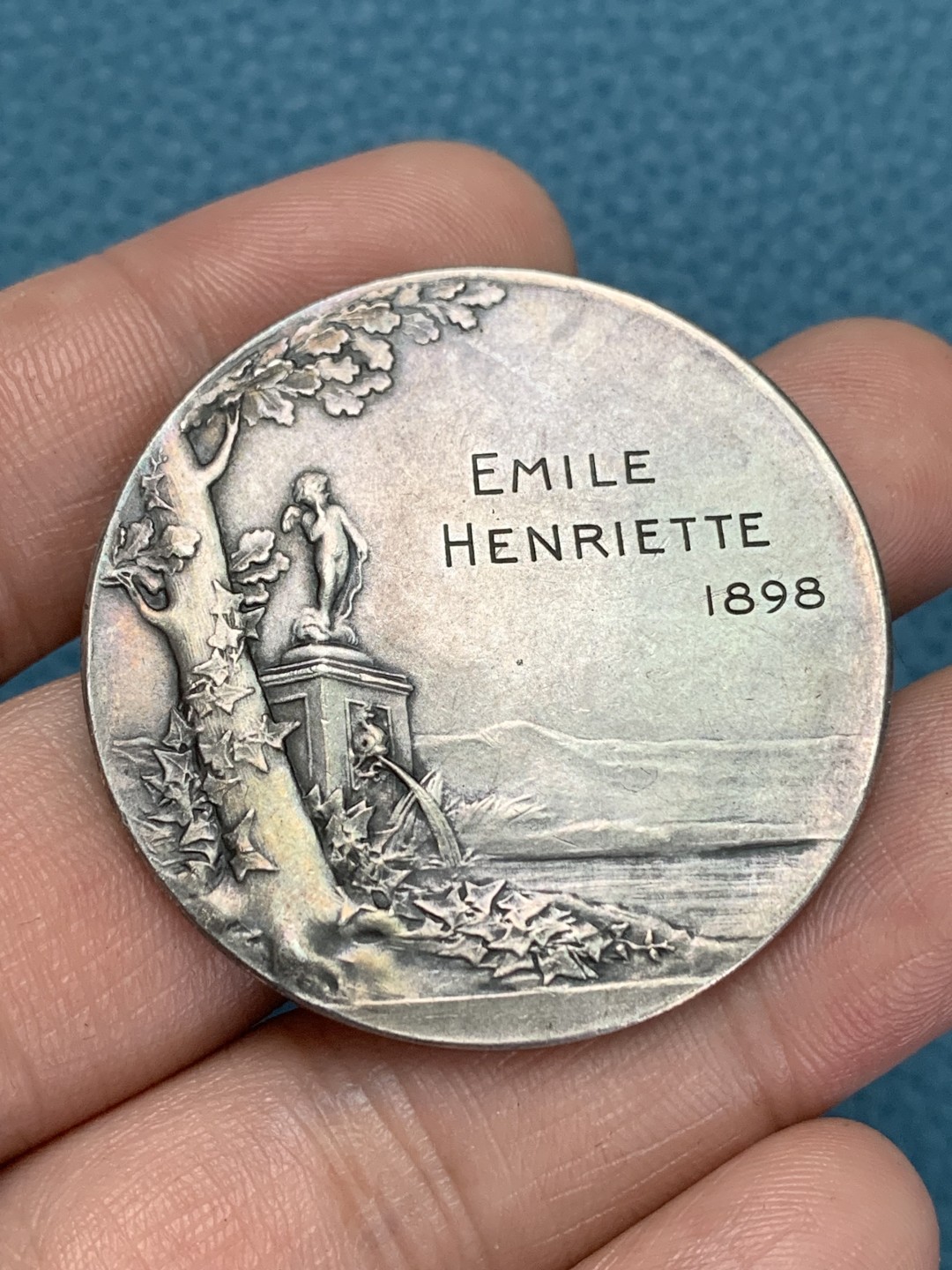 《竞宝斋》第157场-法国八角与章 专场！周日，周一，周四 3场 (全场包邮) 法国结婚纪念银章，31.72g，41.5mm，丰饶角边铭，有轻磕，罗蒂名誉品婚章