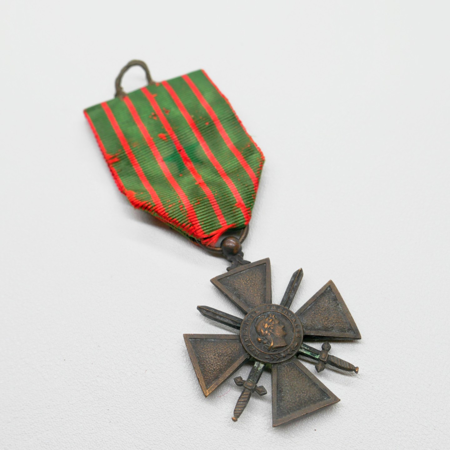 交易所2023-4-22群拍 法国一战战争十字奖章，1917版本