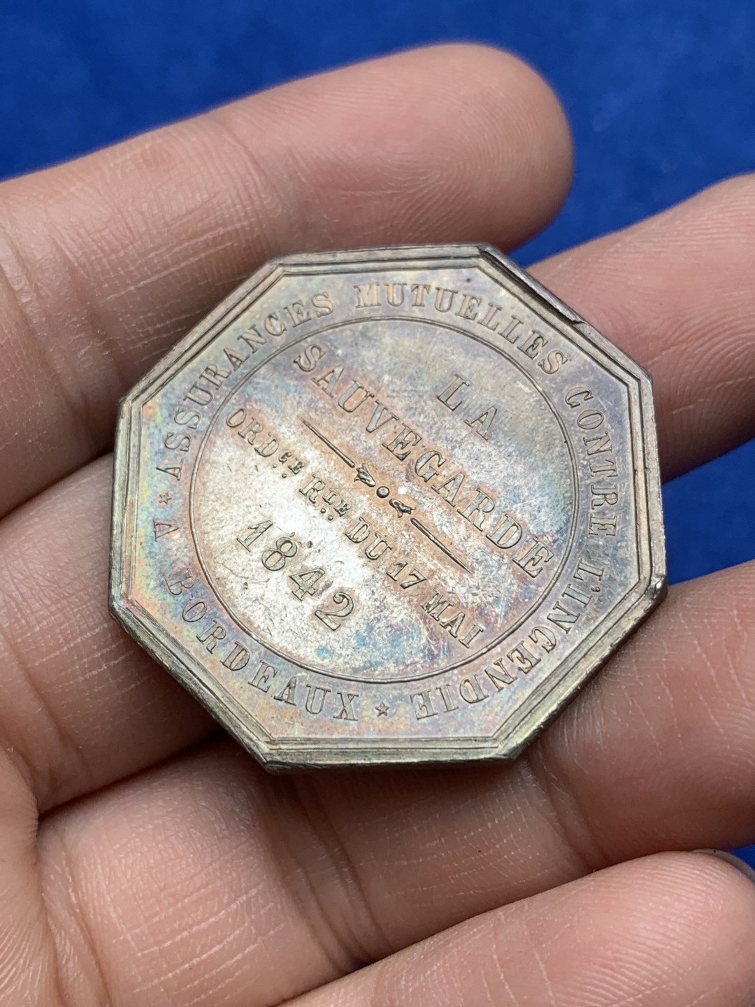 《竞宝斋》第157场-法国八角与章 专场！周日，周一，周四 3场 (全场包邮) 法国 八角银质代币 波尔多火灾互助保险公司，19.45g，35.2mm，手指边铭，原味包浆，有轻磕