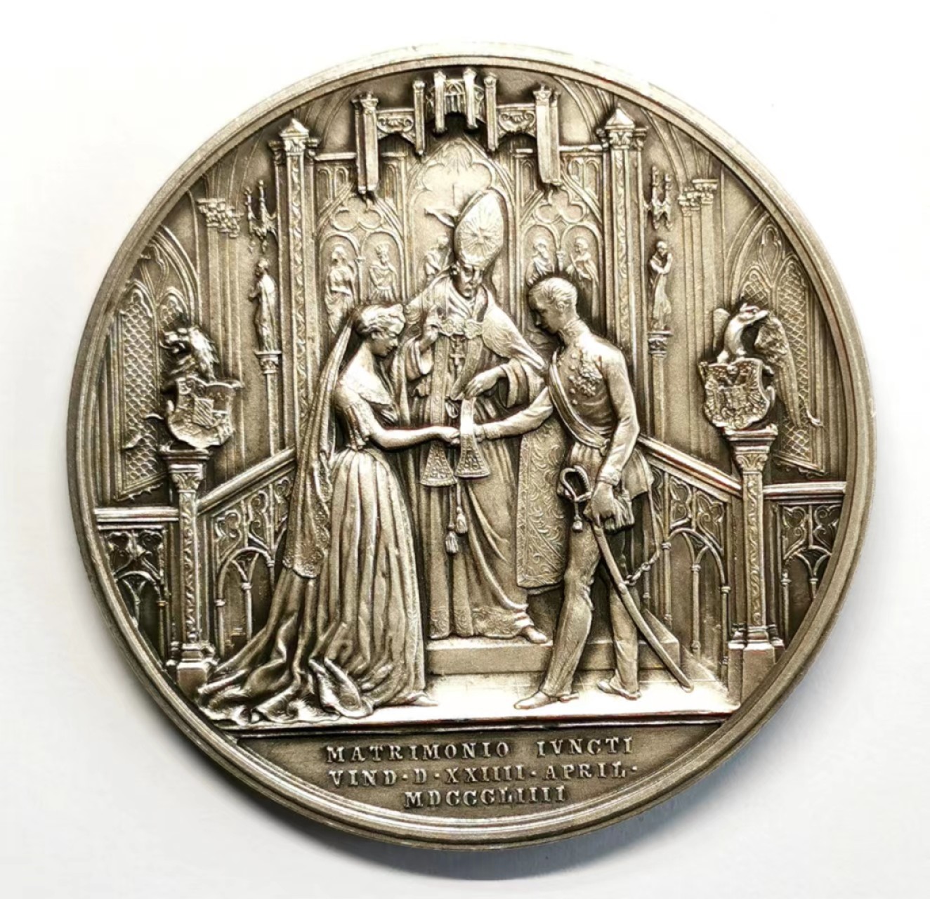 凡希社世界钱币微拍第二百三十六期 1854奥地利佛朗茨与茜茜公主结婚大典铜镀银章AU边有一划痕