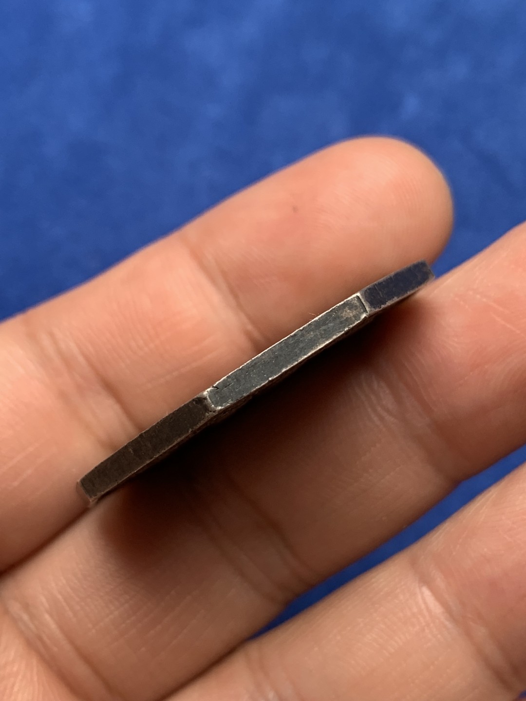 《竞宝斋》第157场-法国八角与章 专场！周日，周一，周四 3场 (全场包邮) 法国八角银质代币，雄鹰保险，引用拿破仑徽章的老鹰，21.49g，36.4mm，丰饶角边铭