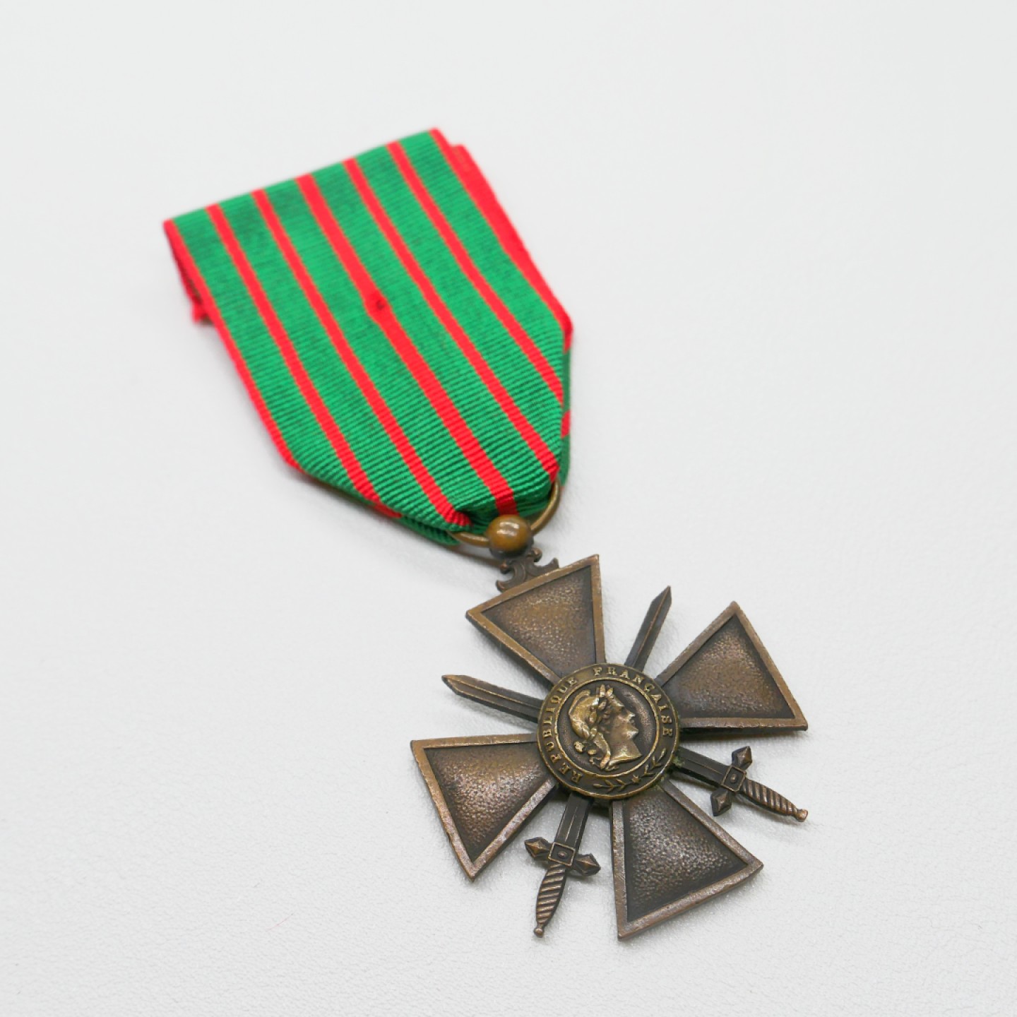 交易所2023-4-22群拍 法国一战战争十字奖章，1916版本