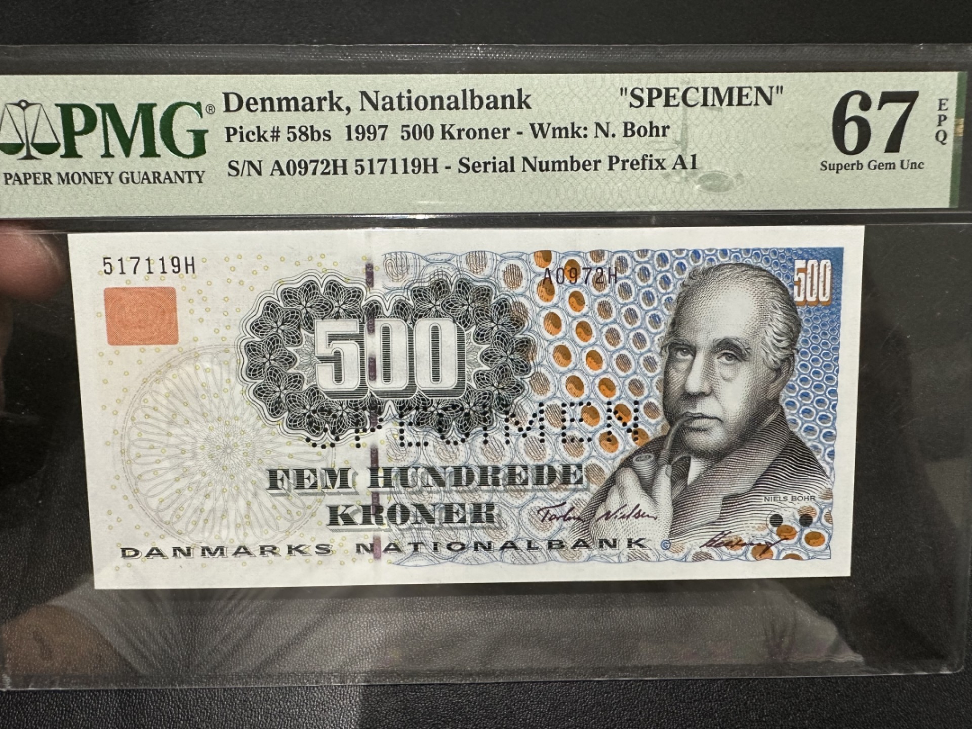 《外钞收藏家》第二百八十六期（连拍第三场） 1997年丹麦浮雕版500克朗 PMG67 A0冠 高分