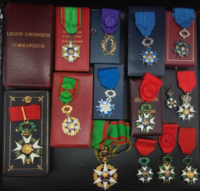 崇实勋章钱币拍卖所（第四期黑龙江发货） - 快递为邮政挂号四元，偏远地区不包邮。