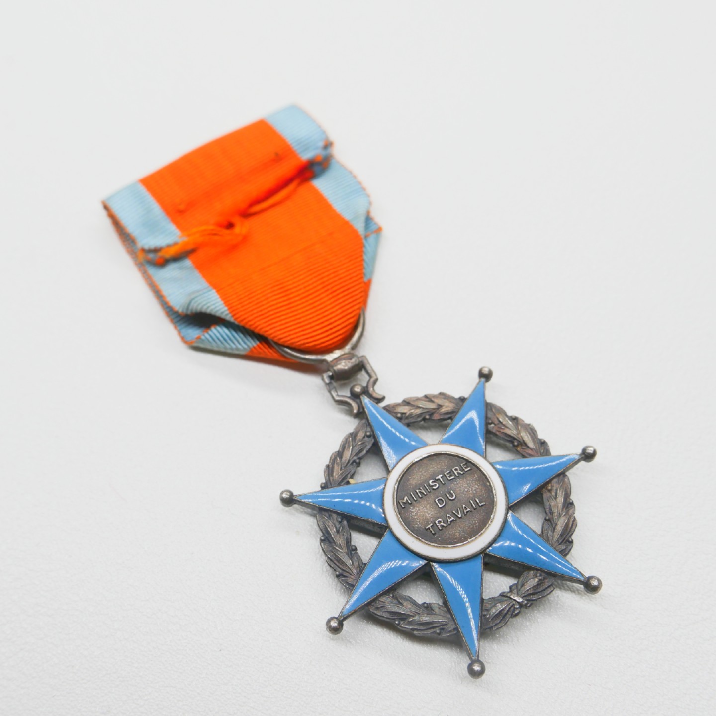 交易所2023-4-22群拍 法国社会功勋勋章，银质珐琅