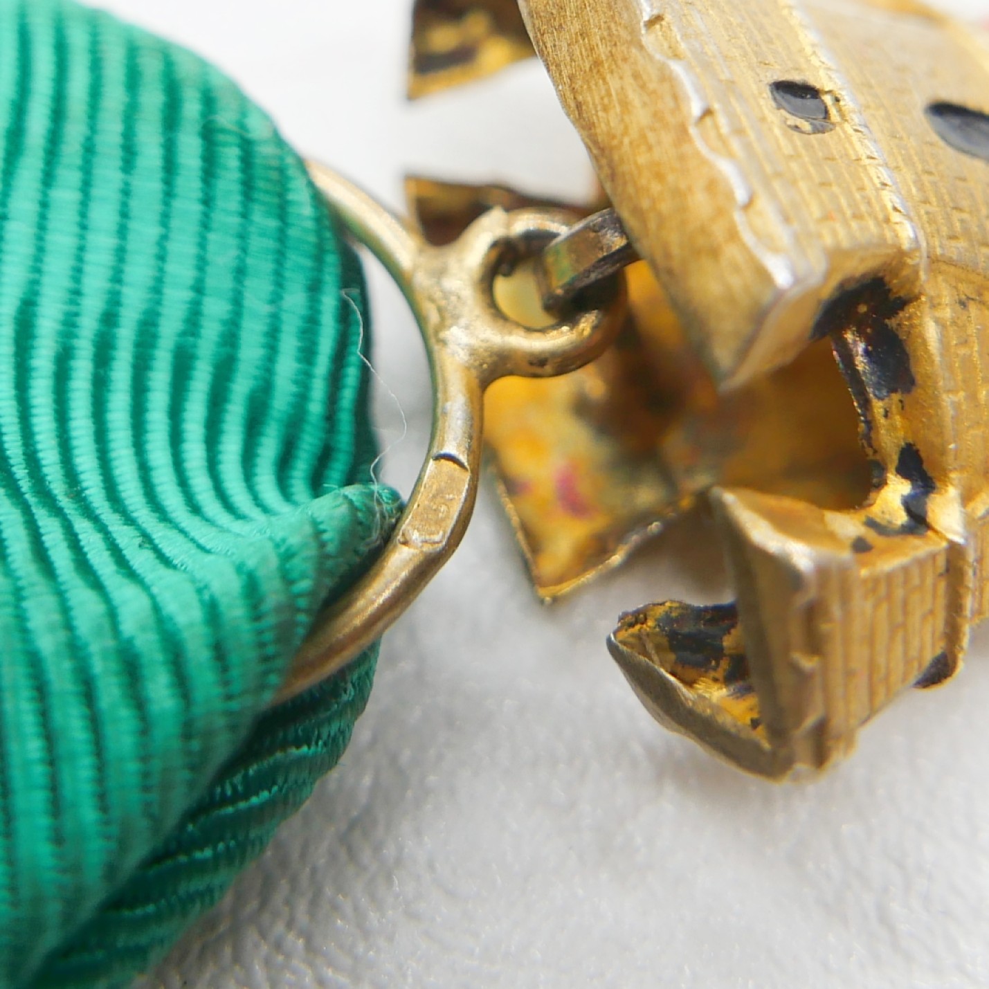 交易所2023-4-22群拍 意大利骑士级共和国功勋勋章，银质珐琅带标