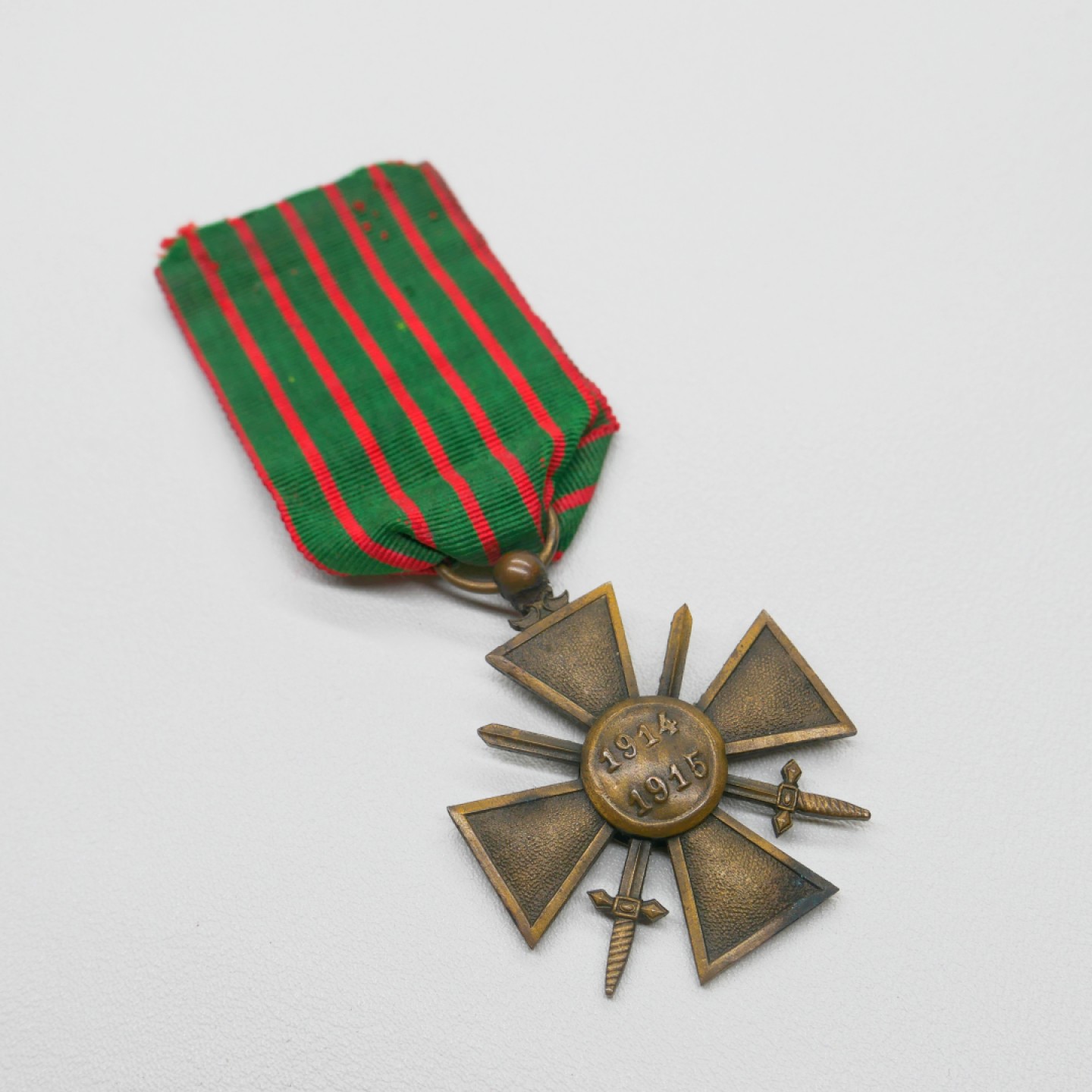 交易所2023-4-22群拍 法国一战战争十字奖章，1915版本