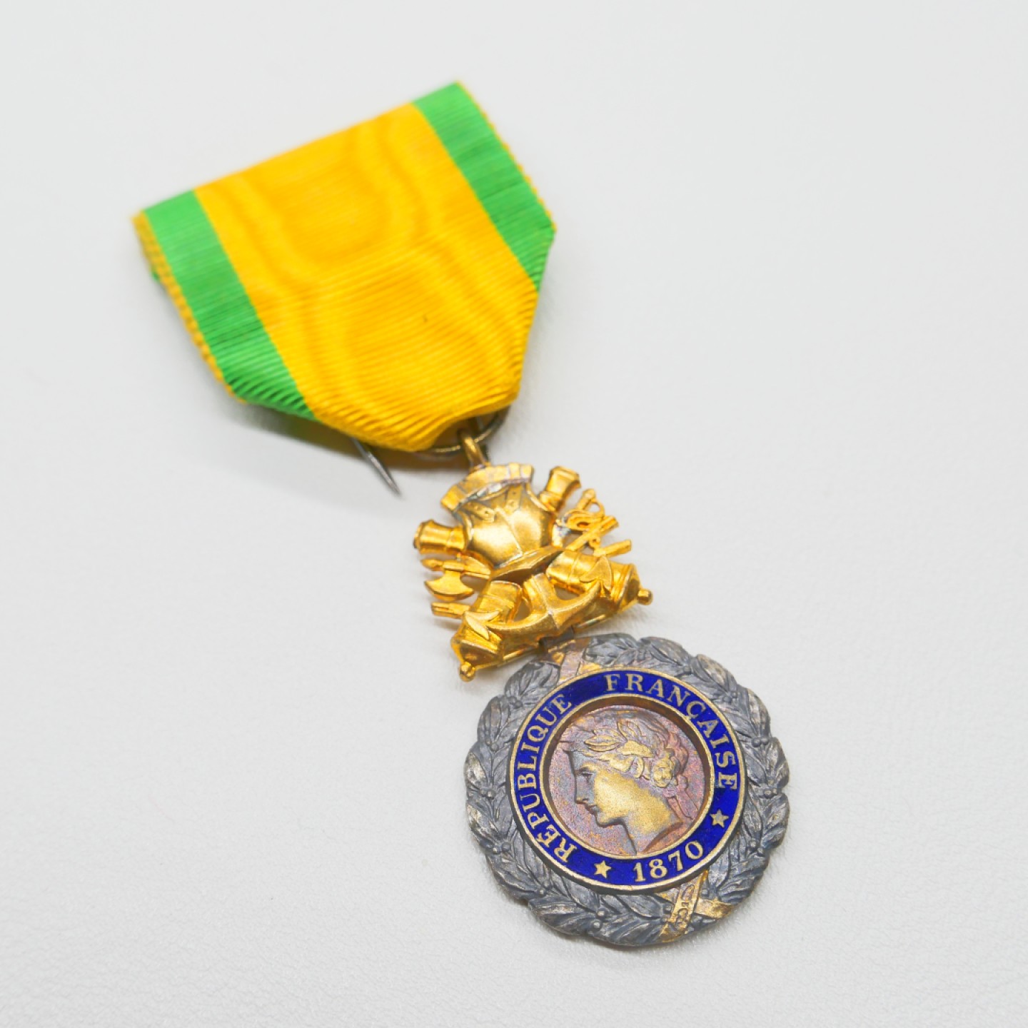 交易所2023-4-22群拍 法国军事奖章，银质珐琅，第三共和国版