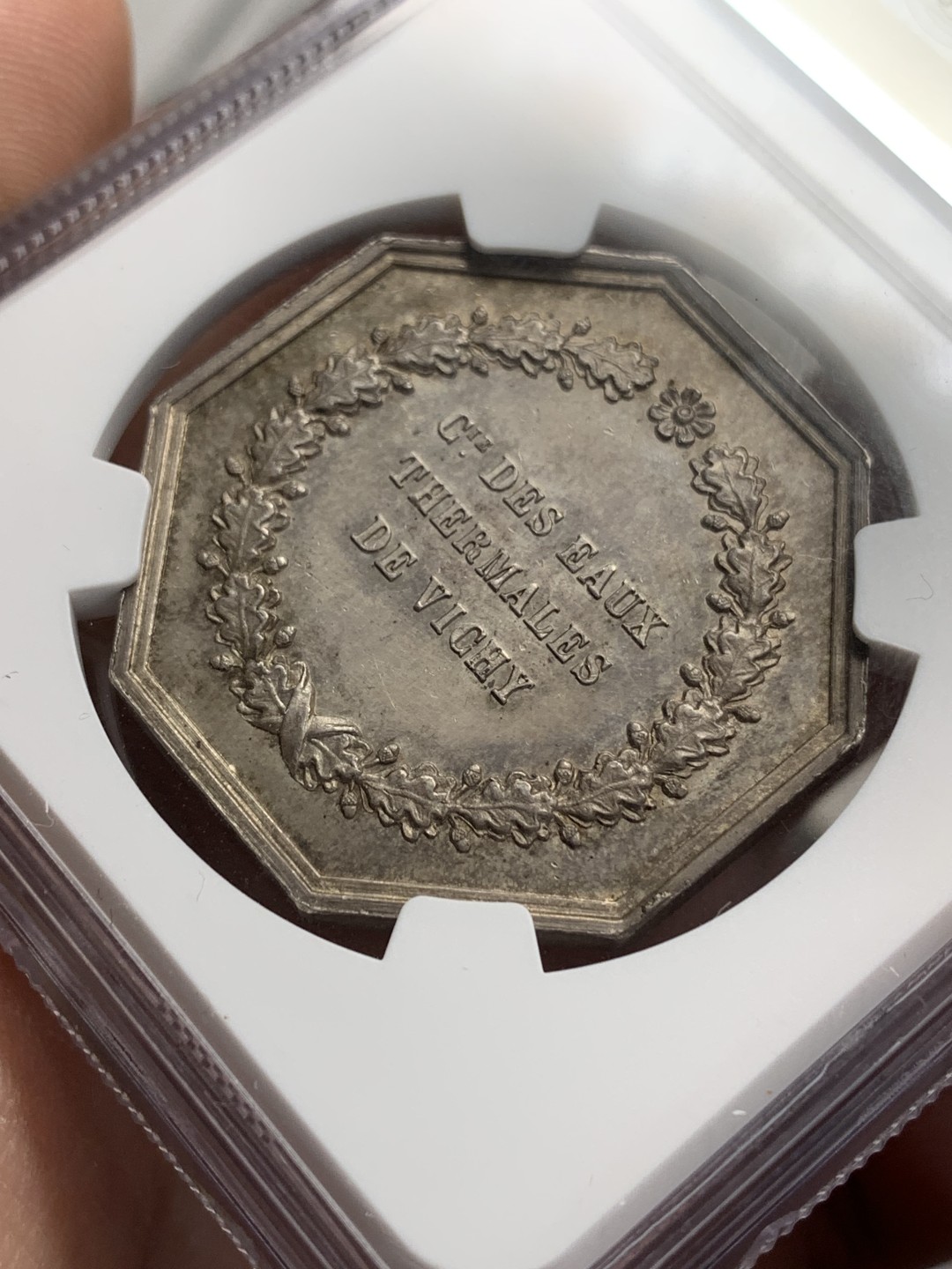 《竞宝斋》第157场-法国八角与章 专场！周日，周一，周四 3场 (全场包邮) NGC-MS64法国八角银质代币,维希医学会，正面是西方医学之父希波克拉底，蜜蜂边铭