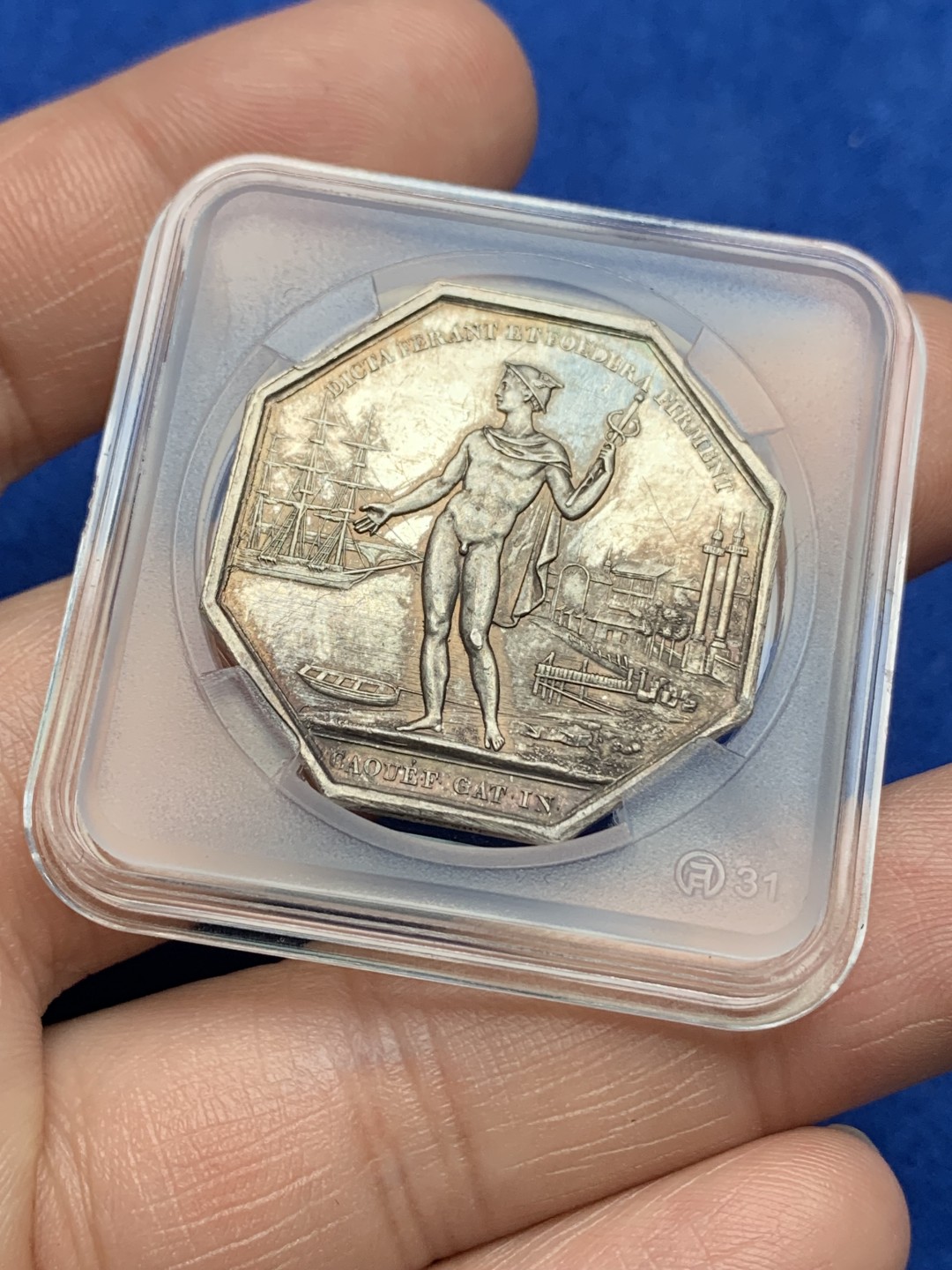 《竞宝斋》第157场-法国八角与章 专场！周日，周一，周四 3场 (全场包邮) 法国八角银质代币，波尔多贸易经纪人，12.34g，30.5mm，少见早期手指边铭，细节丰富