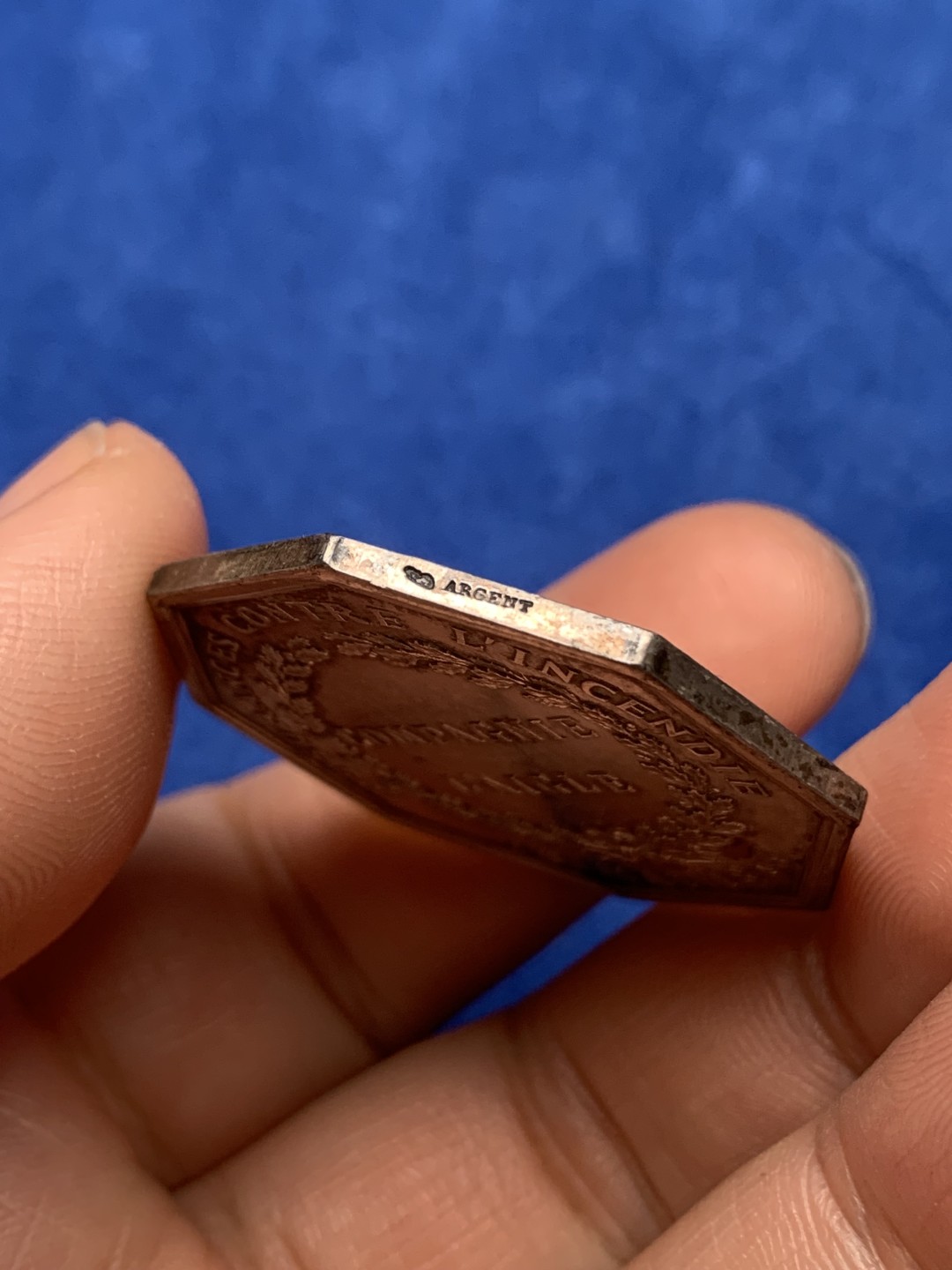 《竞宝斋》第157场-法国八角与章 专场！周日，周一，周四 3场 (全场包邮) 法国八角银质代币，雄鹰保险，引用拿破仑徽章的老鹰，20.0g，36.3mm，丰饶角边铭