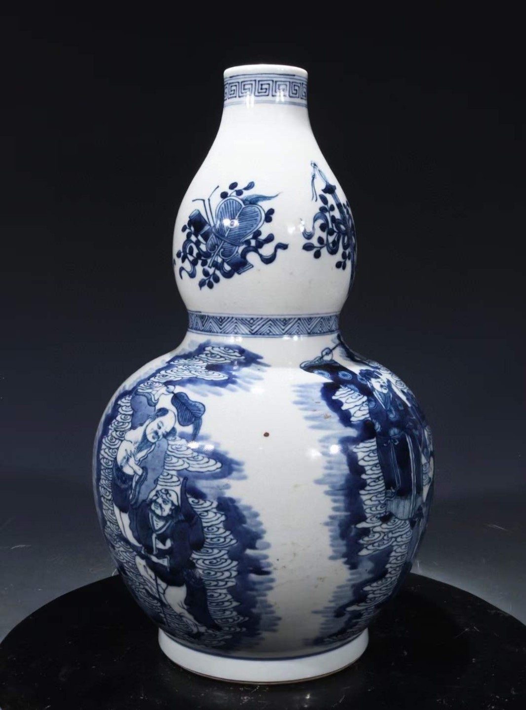 旧藏 识款【康熙年制】青花八仙托八宝纹葫芦瓶